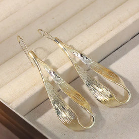 Verve Leaf Drops Earrings 1 Pair