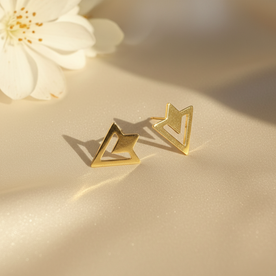 V-Shine Studs 1 Pair